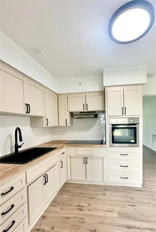 914 FREEMONT ST S, Gulfport, FL 33707