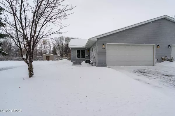 449 51ST Street N, Grand Forks, ND 58203