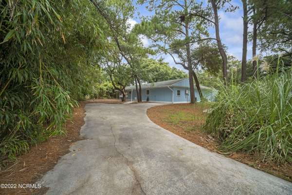 118 Holly Road, Pine Knoll Shores, NC 28512