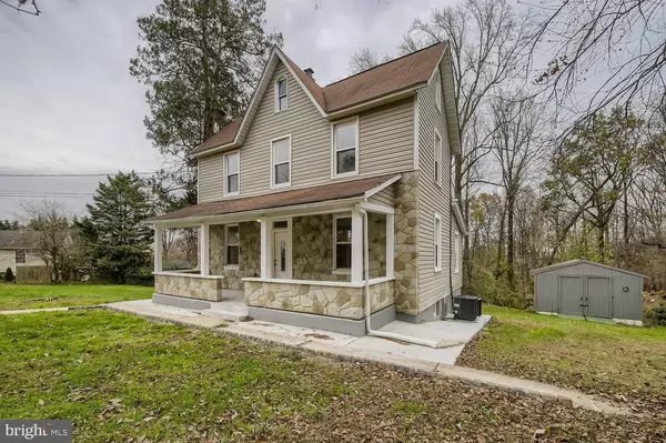 2831 SUMMIT AVE, Parkville, MD 21234