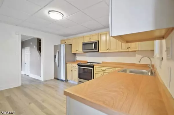 30 Bennett St, Phillipsburg Town, NJ 08865