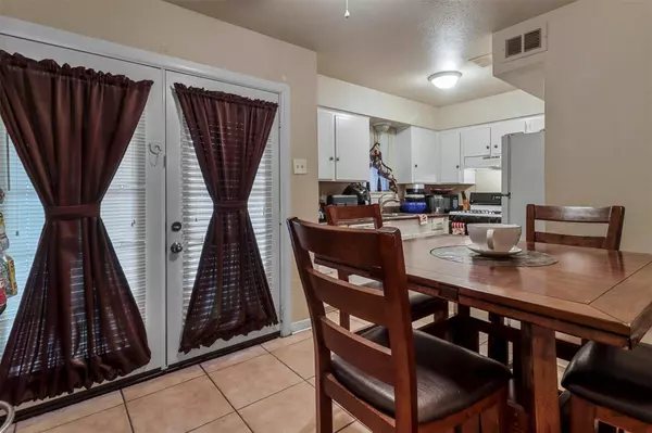 208 Alpine Court, Irving, TX 75060