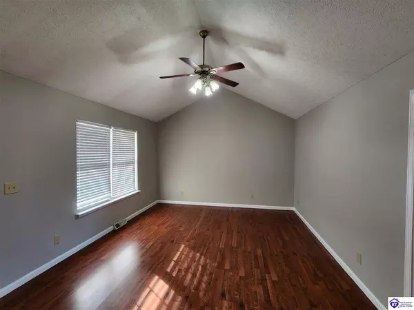 1969 Bacon Creek Road, Elizabethtown, KY 42701