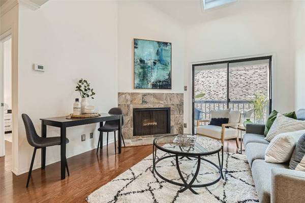 8888 Tallwood DR #3302, Austin, TX 78759