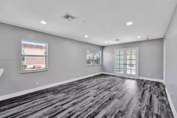 503 NW 7th Ct, Hallandale Beach, FL 33009