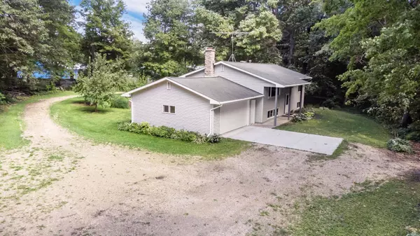 N2316 US Highway 63, Hager City, WI 54014