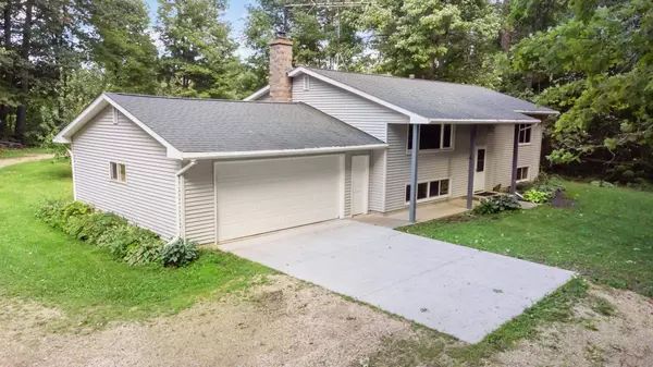 N2316 US Highway 63, Hager City, WI 54014