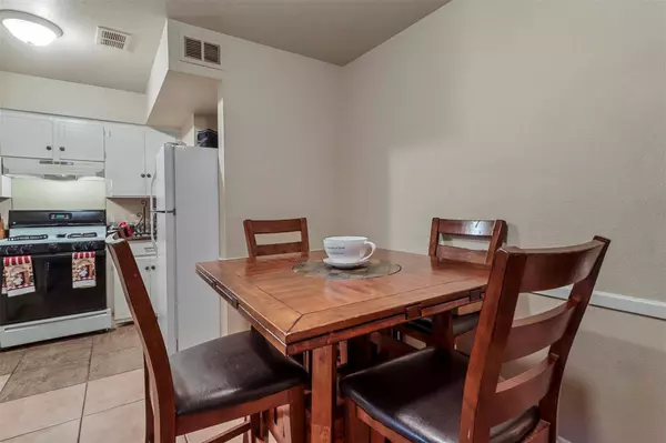 208 Alpine Court, Irving, TX 75060