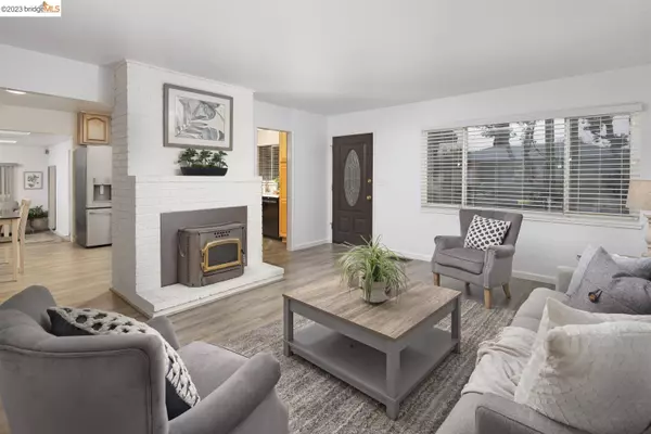 140 Alvarado Ave, Pittsburg, CA 94565