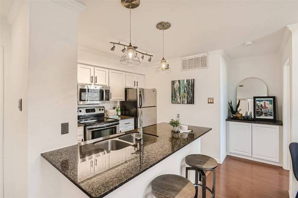 8888 Tallwood DR #3302, Austin, TX 78759