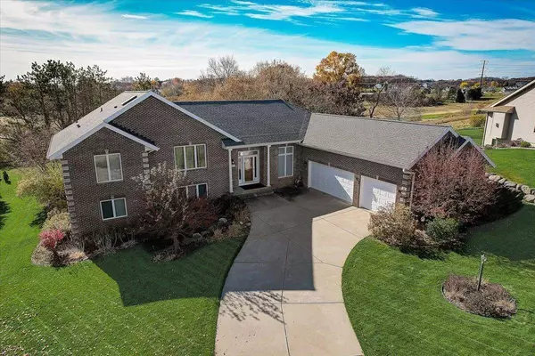 8561 Ellington Way, Middleton, WI 53562