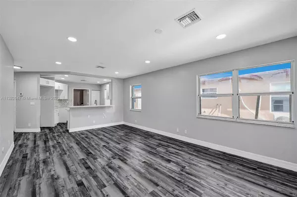 503 NW 7th Ct, Hallandale Beach, FL 33009