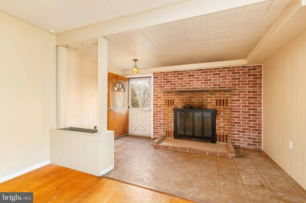 2970 E WALNUT ST, Colmar, PA 18915