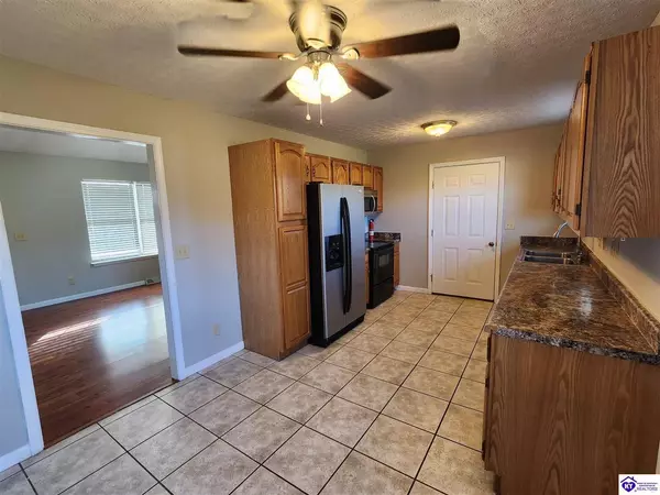 1969 Bacon Creek Road, Elizabethtown, KY 42701