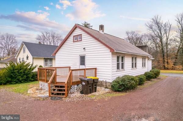 2970 E WALNUT ST, Colmar, PA 18915