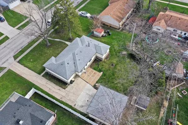 720 Ash Road, Hoffman Estates, IL 60169