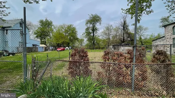 2501 HOWELL ST, Camden, NJ 08105