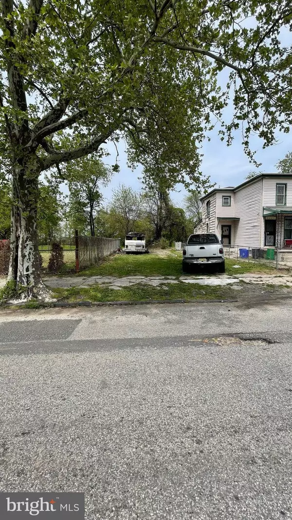 2501 HOWELL ST, Camden, NJ 08105