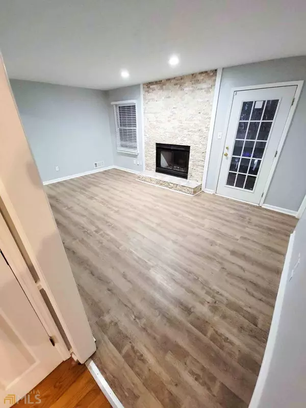 1171 Bailing DR, Lawrenceville, GA 30043