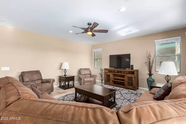 42275 W BRAVO Drive, Maricopa, AZ 85138