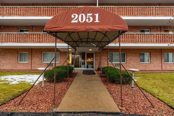 2051 Allen Blvd. #208, Middleton, WI 53562