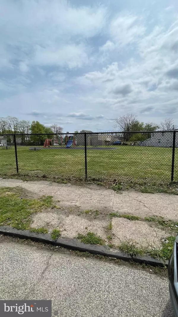 2501 HOWELL ST, Camden, NJ 08105