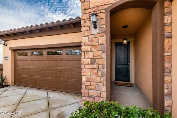 712 Apple Tree Way, Santa Maria, CA 93455
