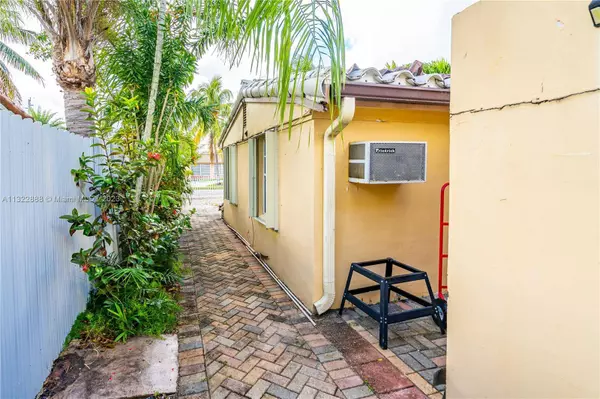 18401 NE 19th Ct, North Miami Beach, FL 33179