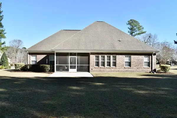 241 Plantation Dr., Manning, SC 29102