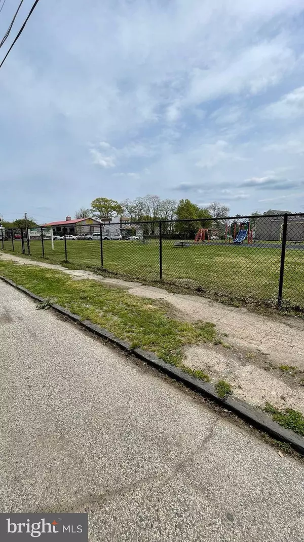 2501 HOWELL ST, Camden, NJ 08105