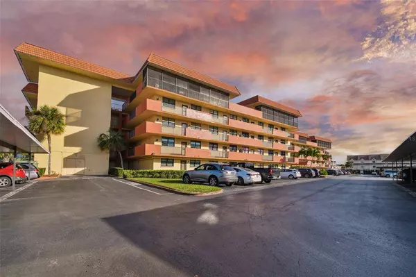 19701 GULF BLVD #422, Indian Shores, FL 33785