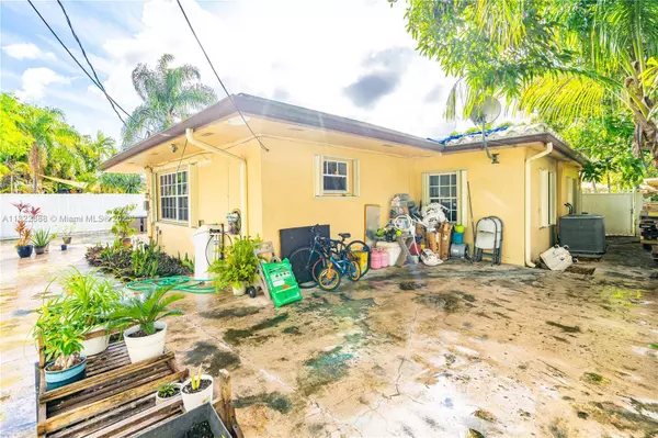 18401 NE 19th Ct, North Miami Beach, FL 33179