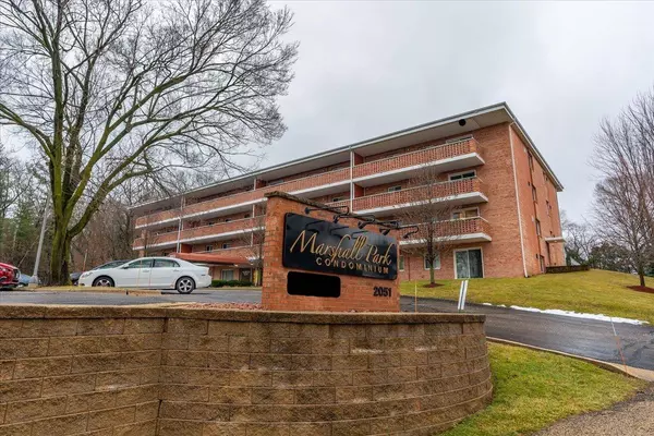 2051 Allen Blvd. #208, Middleton, WI 53562