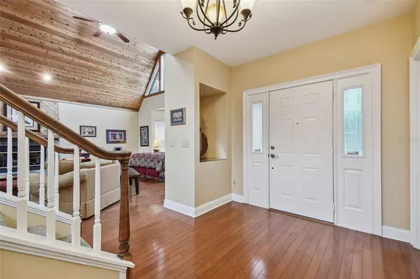 6040 COUNTRY CLUB RD, Wesley Chapel, FL 33544