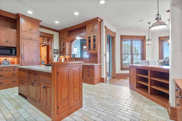 2526 LONGTAIL BEACH Lane - Village of Suamico, Suamico, WI 54173-8035