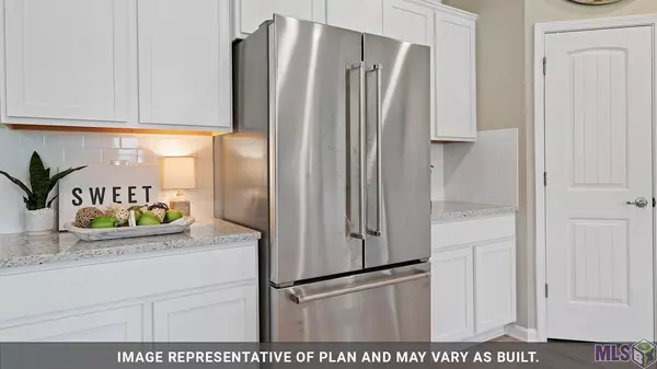 5421 HERON LANDING DR, Baton Rouge, LA 70816