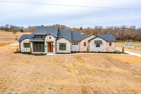 1019 Henry Way, Springtown, TX 76082
