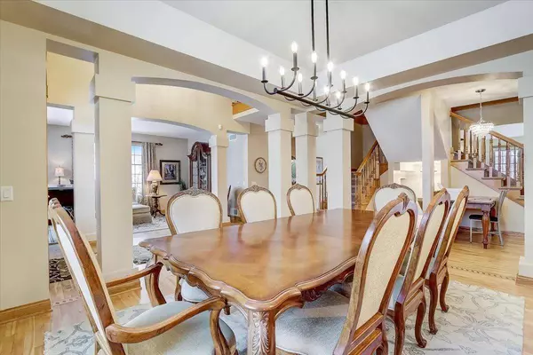 5545 Surrey Ln, Westport, WI 53597