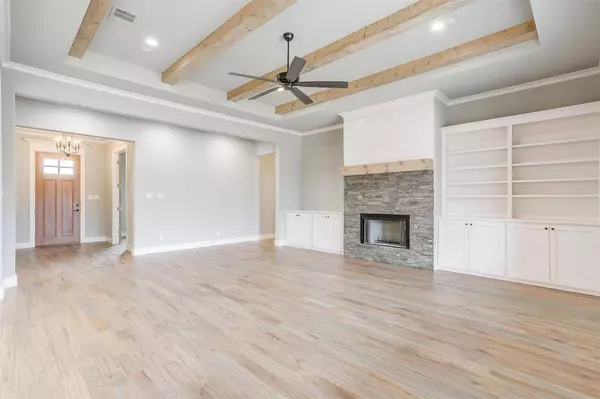 1019 Henry Way, Springtown, TX 76082