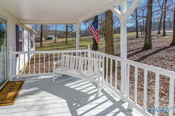 100 Milky Way Road, Guntersville, AL 35976