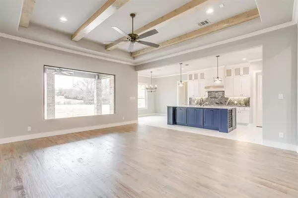 1019 Henry Way, Springtown, TX 76082