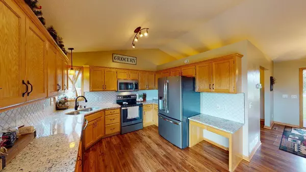 11512 284th AVE NW, Zimmerman, MN 55398