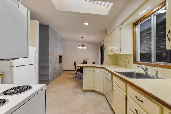 1006 N Progress Rd, Veradale, WA 99037