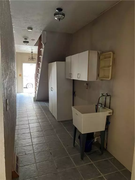 734 Ohio Ave, Glassport, PA 15045