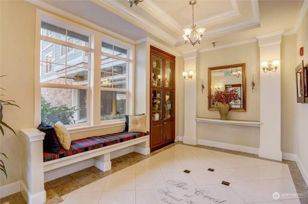 4406 Providence Point PL SE #204, Issaquah, WA 98029