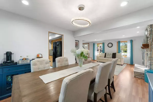 893 Asbury Lane, Schaumburg, IL 60193