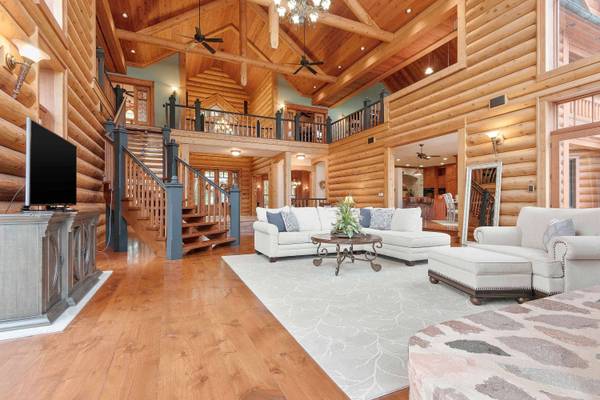 2526 LONGTAIL BEACH Lane - Village of Suamico, Suamico, WI 54173-8035