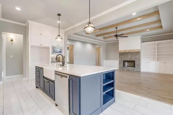 1019 Henry Way, Springtown, TX 76082