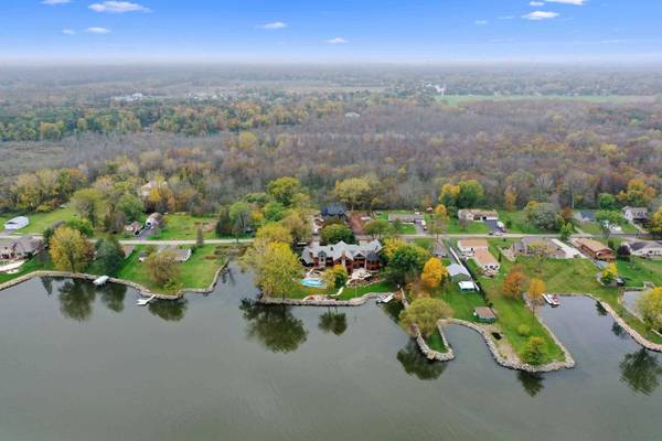 2526 LONGTAIL BEACH Lane - Village of Suamico, Suamico, WI 54173-8035