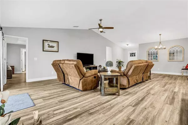 1420 MAGNOLIA LN, Auburndale, FL 33823